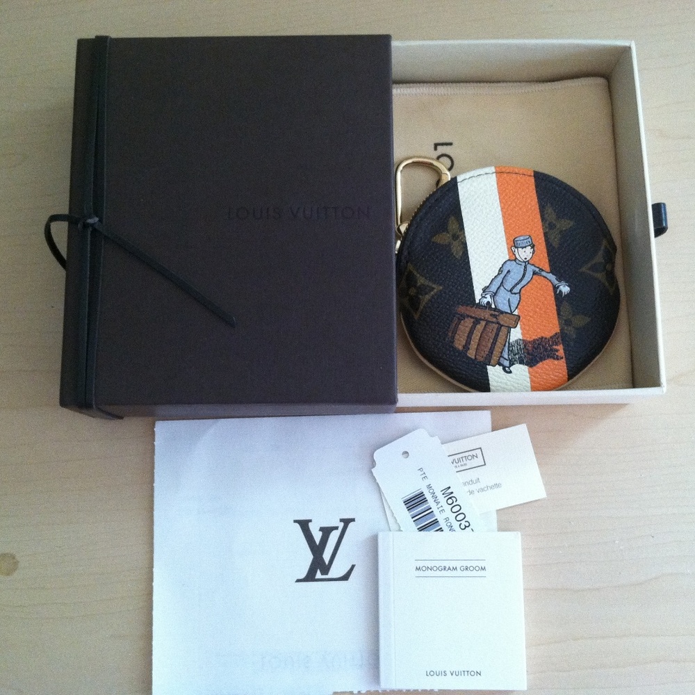 NWT Louis Vuitton Monogram Groom Round Coin Purse
